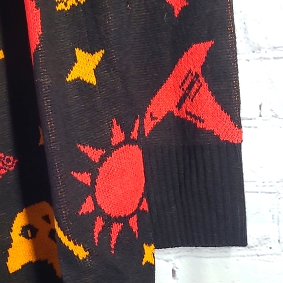 🆕️NWT Disney Hocus Pocus Dani Hooded Fringe Halloween Witch Cardigan Size Small - Picture 13 of 16